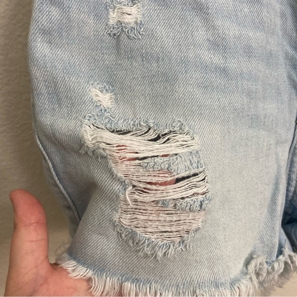 Hollister High Rise Distressed Mom Shorts - Size 26 - Light Blue - Picture 7 of 9
